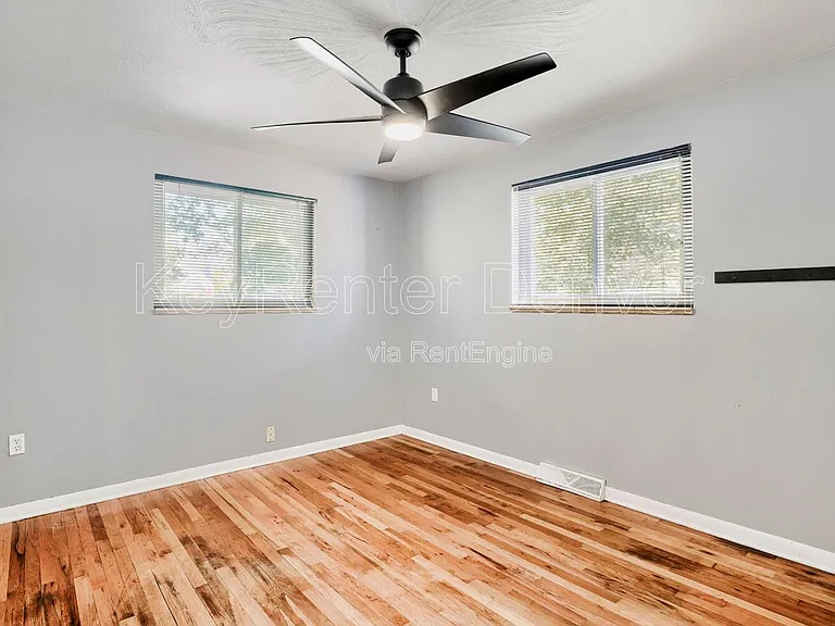 330 Depew St — Photo 9