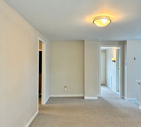 5th image of 1688 Dayton Ave