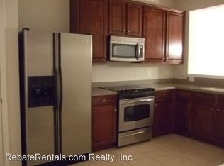 7002 Roundleaf Dr, Jacksonville, FL 32258