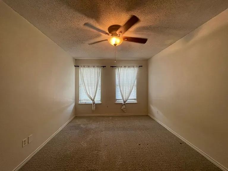 3222 Mapleridge Dr — Photo 32