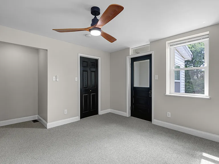 3335 Salena St — Photo 20
