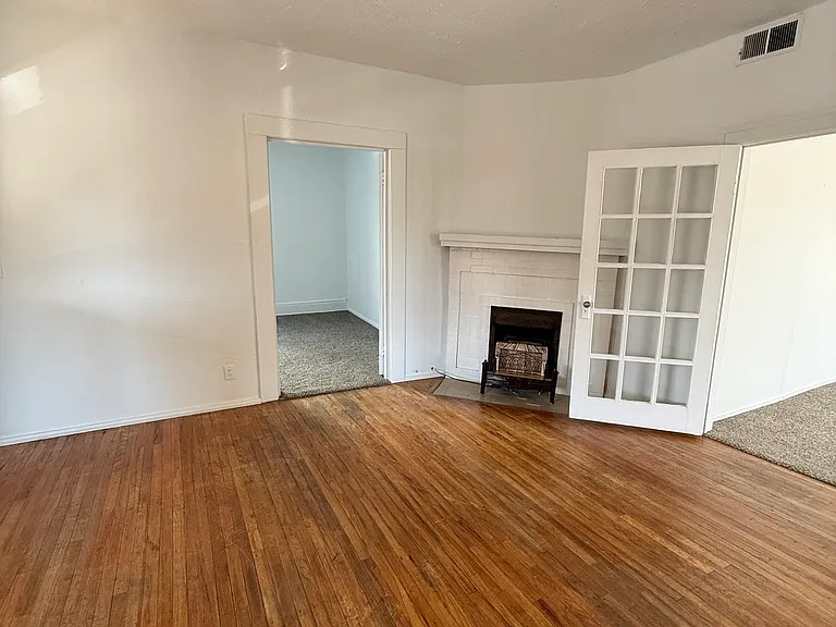 1814 N Shartel Ave #2 — Photo 10