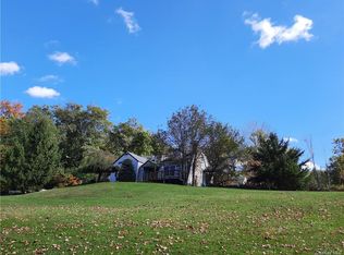 182 Estrada Rd, Central Valley, NY 10917