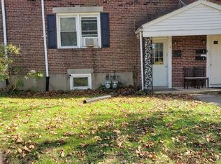 6 Corbin Ct #B, Wilmington, DE 19805