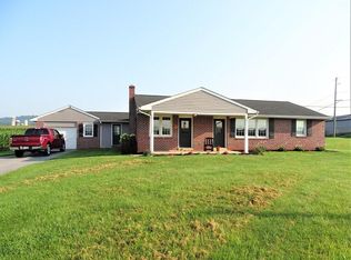 1910 W Route 897, Denver, PA 17517