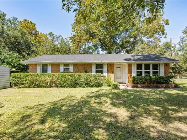 8560 Brown Dr, Irvington, AL 36544