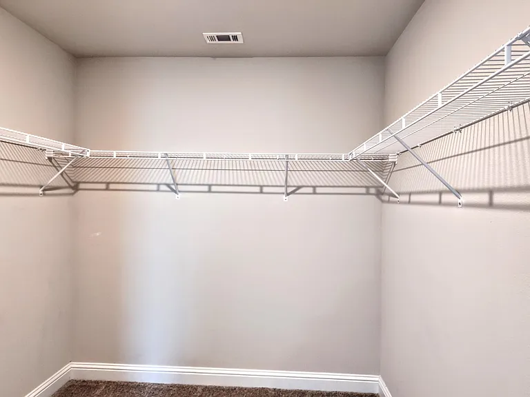 Eastland Cir — Photo 13