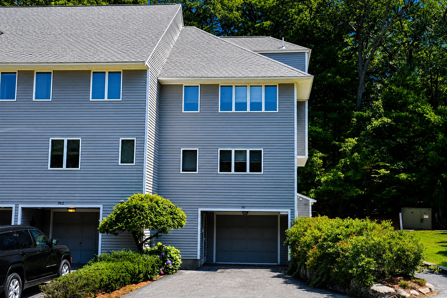 3 bed, 1.5 bath, 2043 sqft, $3,800 — Photo 1
