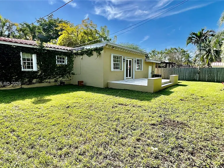 5785 SW 54th Ter #5785 — Photo 19