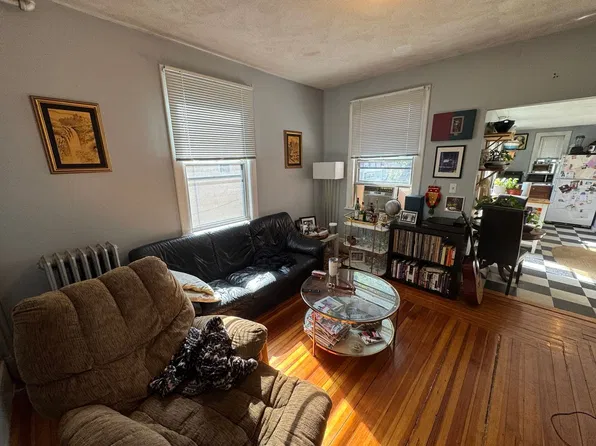 192 Holland St #2L, Somerville, MA 02144
