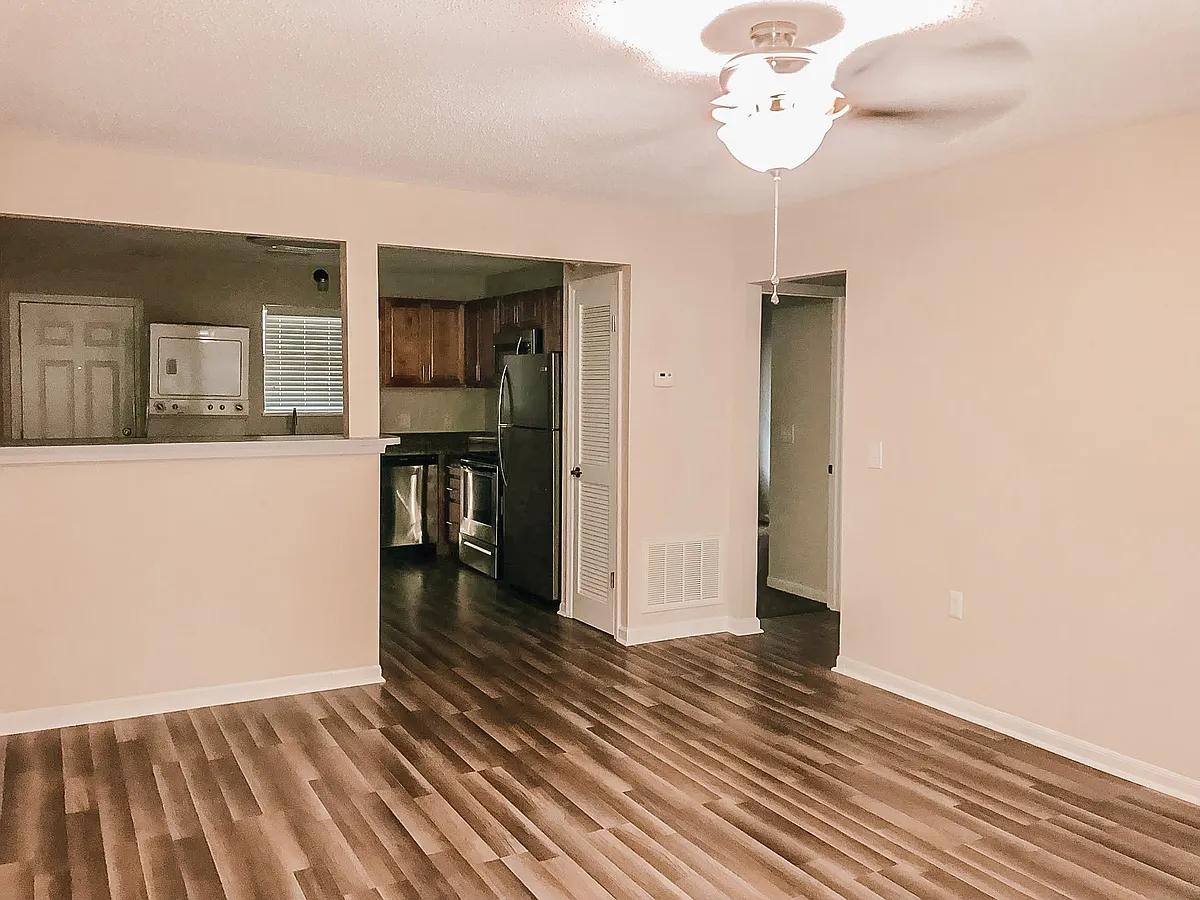 Building Photo - 235 Vista Cir #4