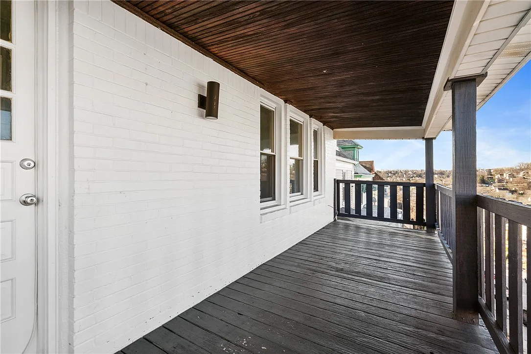 Building Photo - 1508 Rockland Ave #1