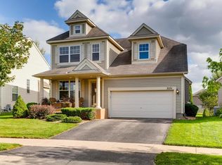 2251 Clover Field Dr, Chaska, MN 55318