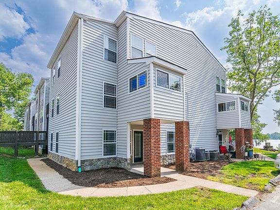 3rd image of 2414 Lake Park Rd APT 1107