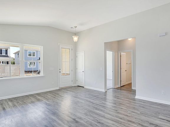 5th image of 6 Whispering Oaks Circle