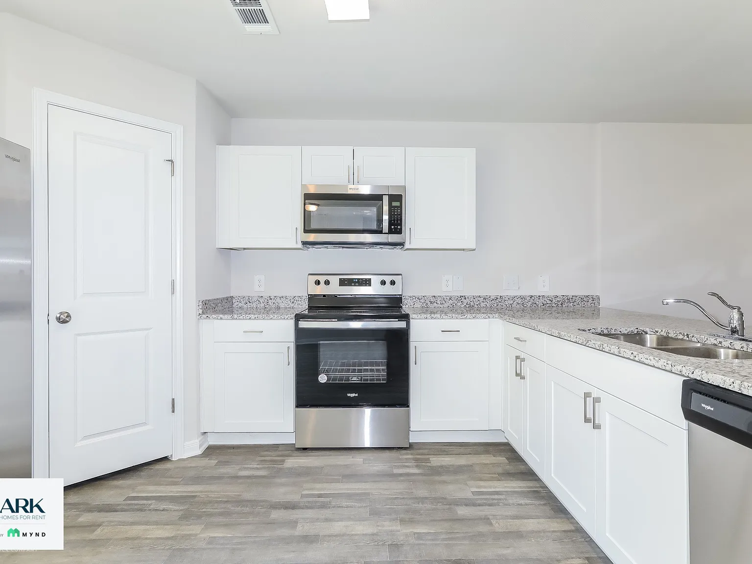 4 bed, 3.0 bath, 1811 sqft, $1,849 — Photo 3