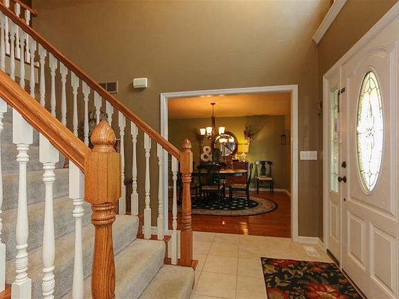 2nd image of 467 Alisa Ave