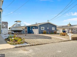 7 W Schuylkill Rd, Little Egg Harbor, NJ 08087