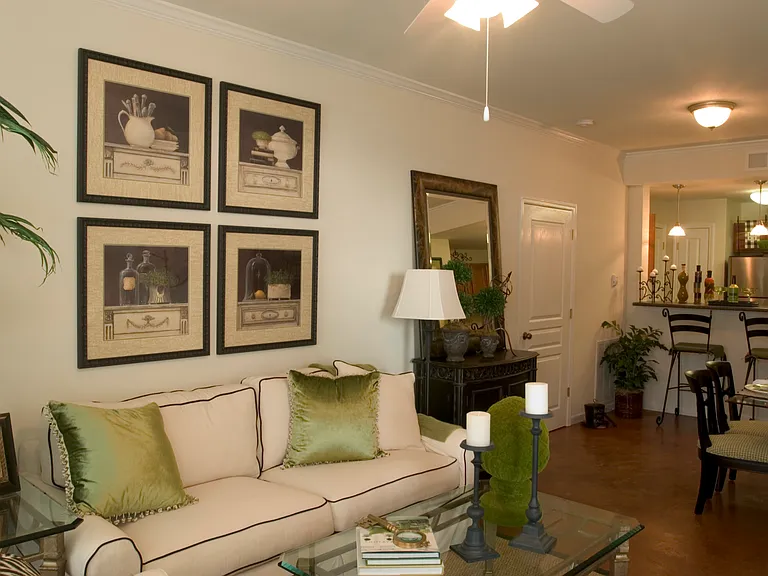 Calypso Bay Apartments — Photo 16