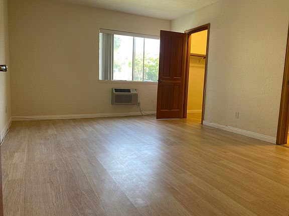 4th image of 1831 Prosser Ave APT 107