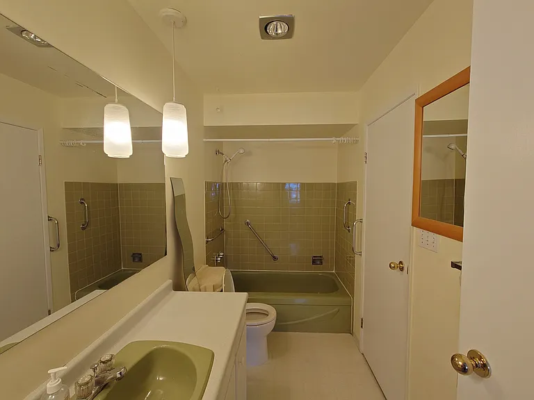 6560 Buswell St #310 — Photo 5