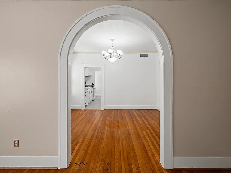 1550 Castle Ct #B — Photo 11