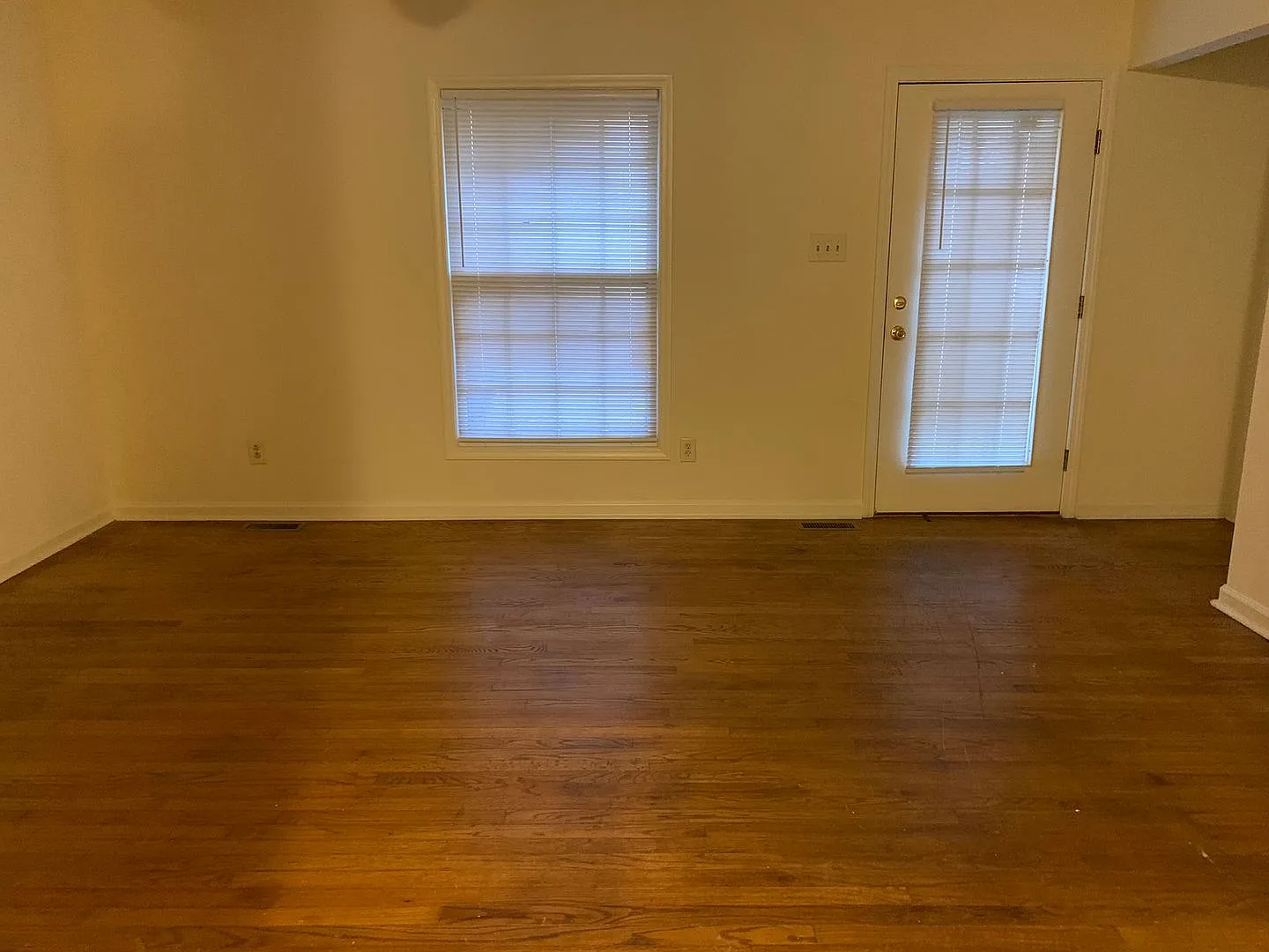 562 Granite - Available Now! - 3 bedroom Single Family home - 1.5 baths — Photo 2