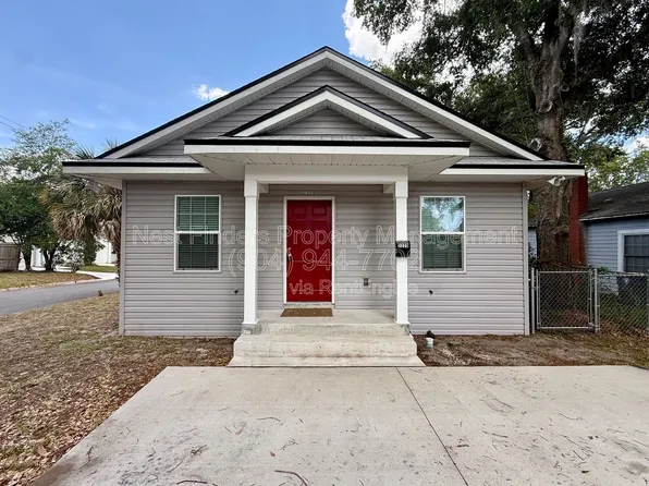 2220 Flesher Ave, Jacksonville, FL 32207