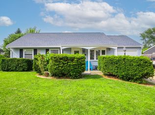 734 Tomahawk Dr, Ottawa, IL 61350
