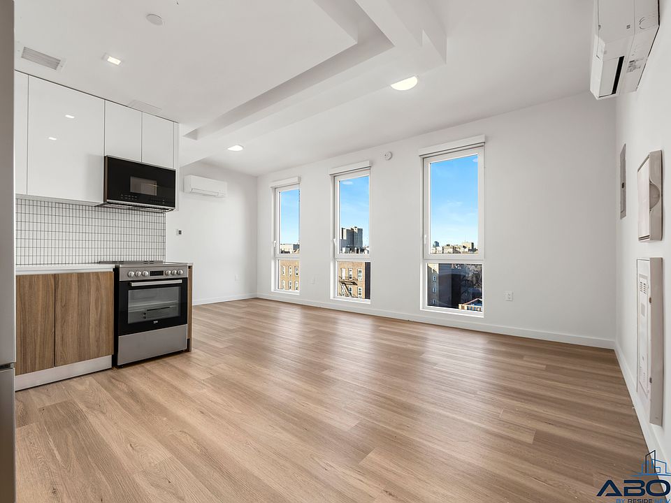 1st image of 100 Lenox Rd APT 2I
