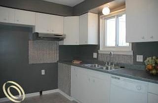 2nd image of 21609 Albion Ave