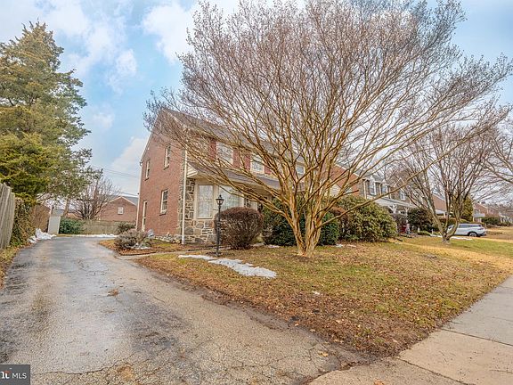 2nd image of 1604 Earlington Rd