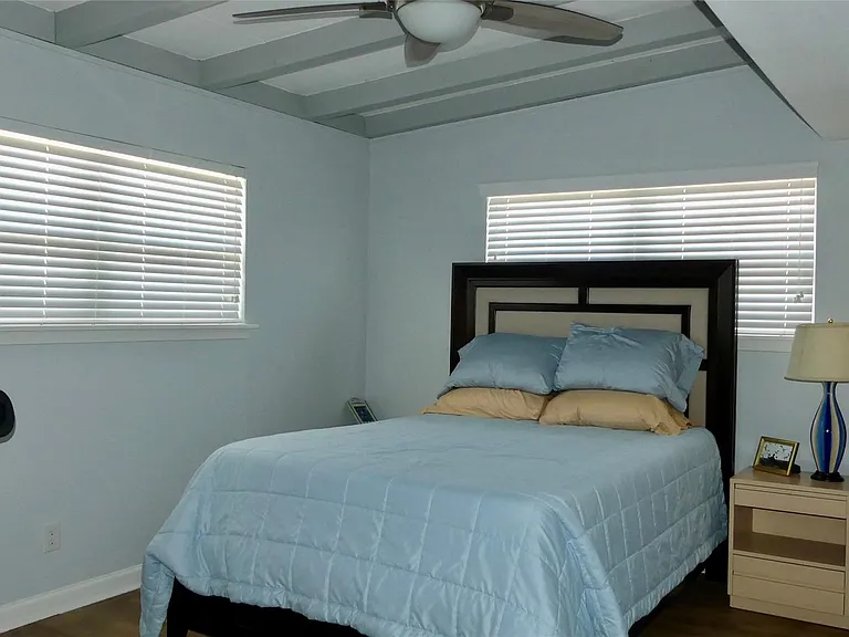 58 Lakeside Dr — Photo 14