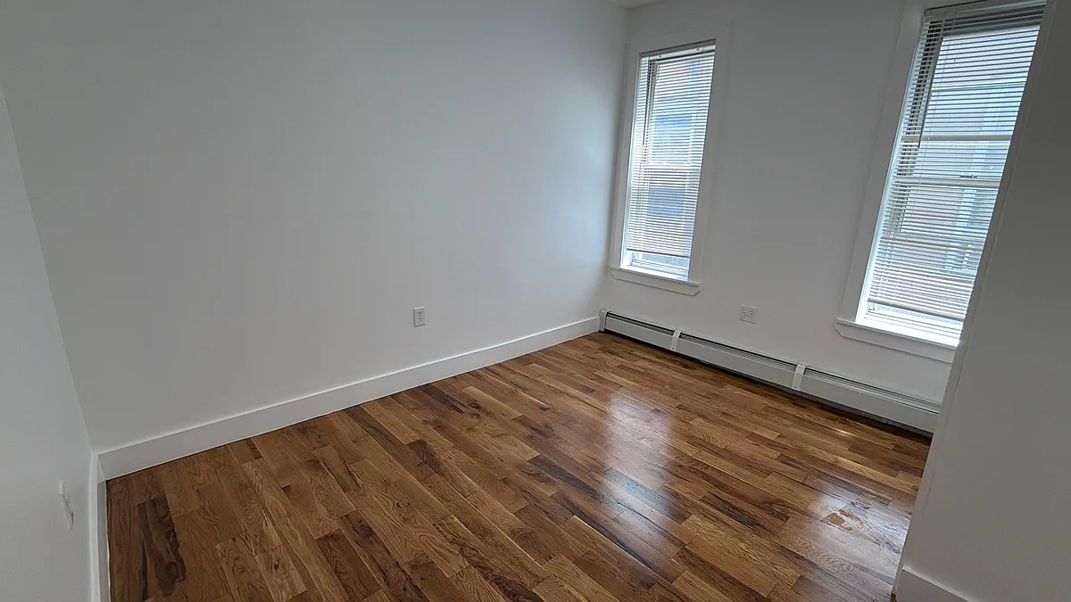 Building Photo - 1136 Fteley Ave #1F