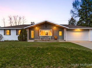 1651 Sunnylane St SE, Grand Rapids, MI 49508