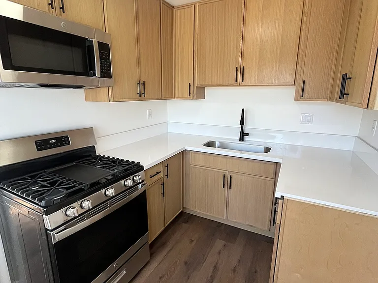 7454 Canby Ave #9 — Photo 8