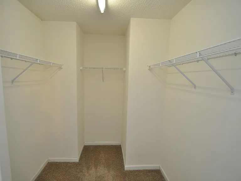 117 Tiverton Woods Dr — Photo 34