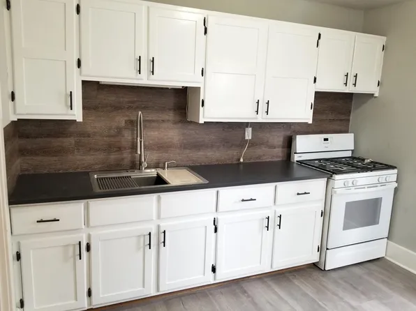 1005 Grove Ave, Racine, WI 53405