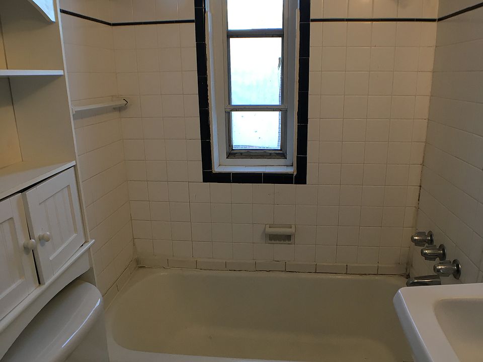 1st image of 403 S 40th St #3R