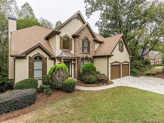 2nd image of 2035 Woods River Ln