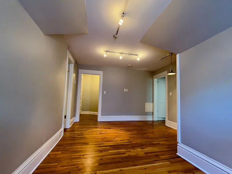 3209 Hennepin Ave S #6 — Photo 3