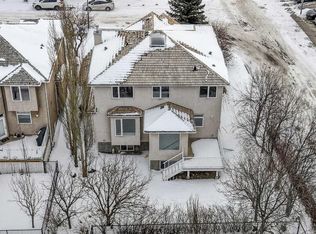 3 E Hampstead Hl NW, Calgary, AB T3A6E5