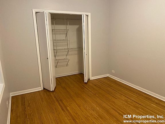 2nd image of 3710 N Sheffield Ave #204