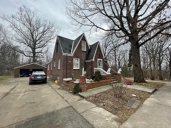 Front left view of front