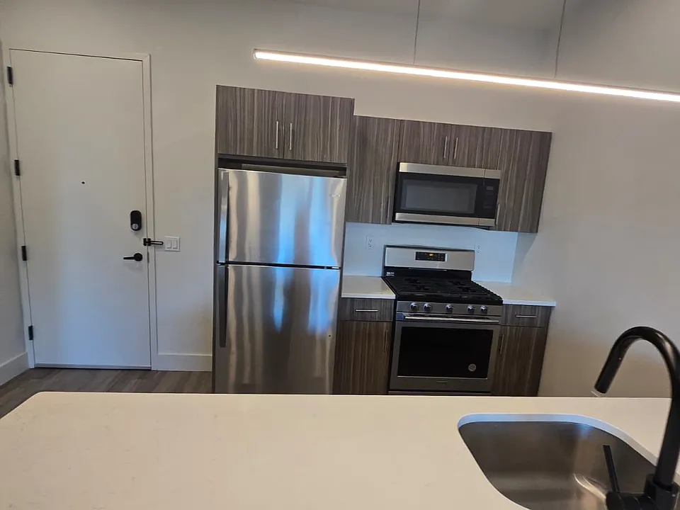 53 Washington St #3C