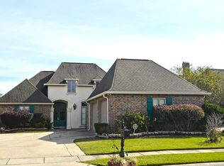 8651 Foxfield Dr, Baton Rouge, LA 70809