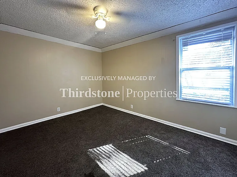 1136 Maynard St — Photo 10