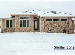 4815 150th St, Urbandale, IA 50323