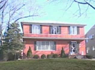 700-2 Trombley Rd, Grosse Pointe Park, MI 48230