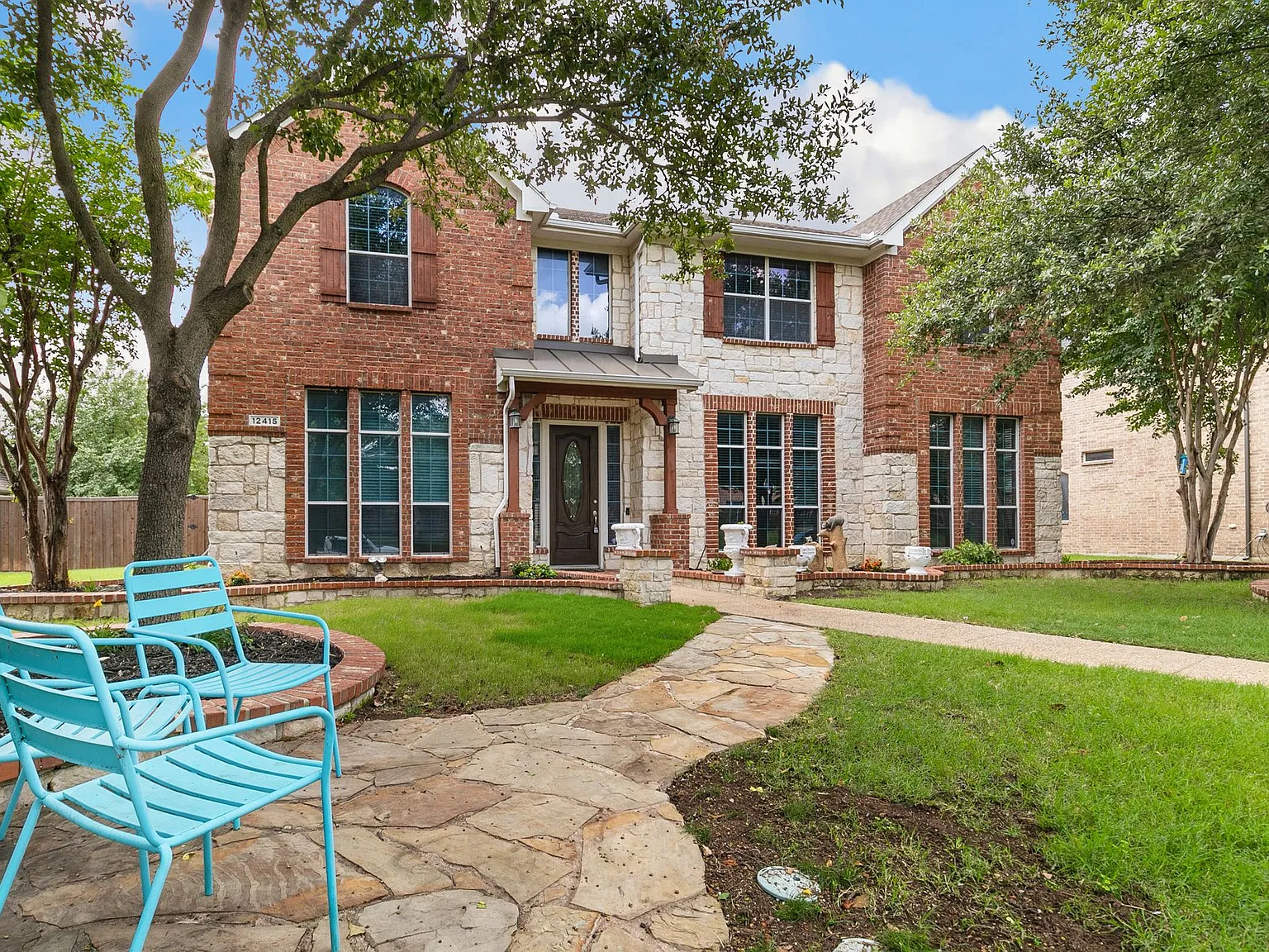 4 bed, 3.5 bath, 4359 sqft, $4,995 — Photo 2